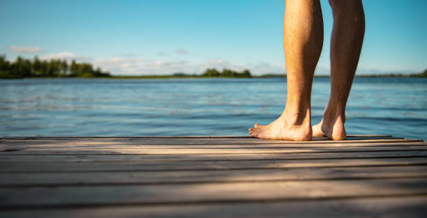 Ciepło, słońce i kontakt z wodą po przeszczepie włosów: sauna, basen i opalanie