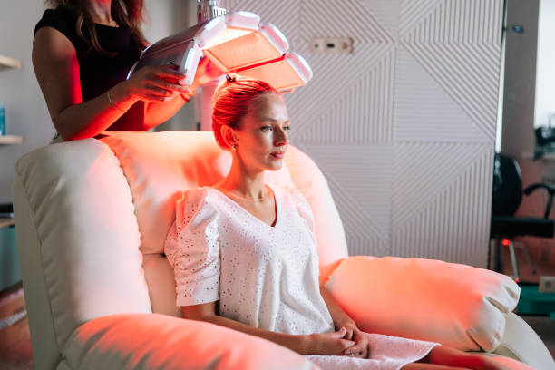 Rekonwalescencja po przeszczepie u kobiet w Turkus Hair Transplant Clinic.